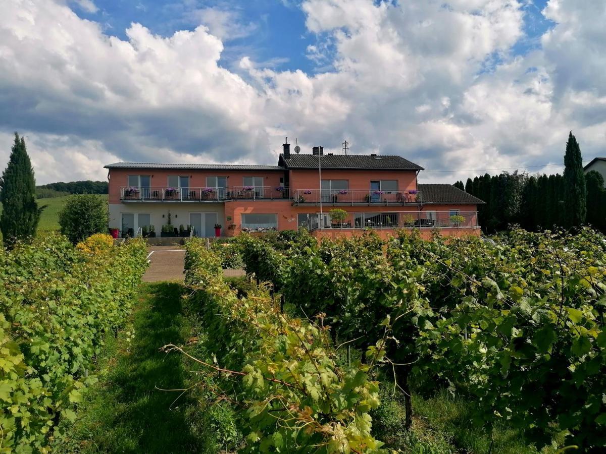 Weingut Tiliahof Bed & Breakfast Brauneberg Exterior foto